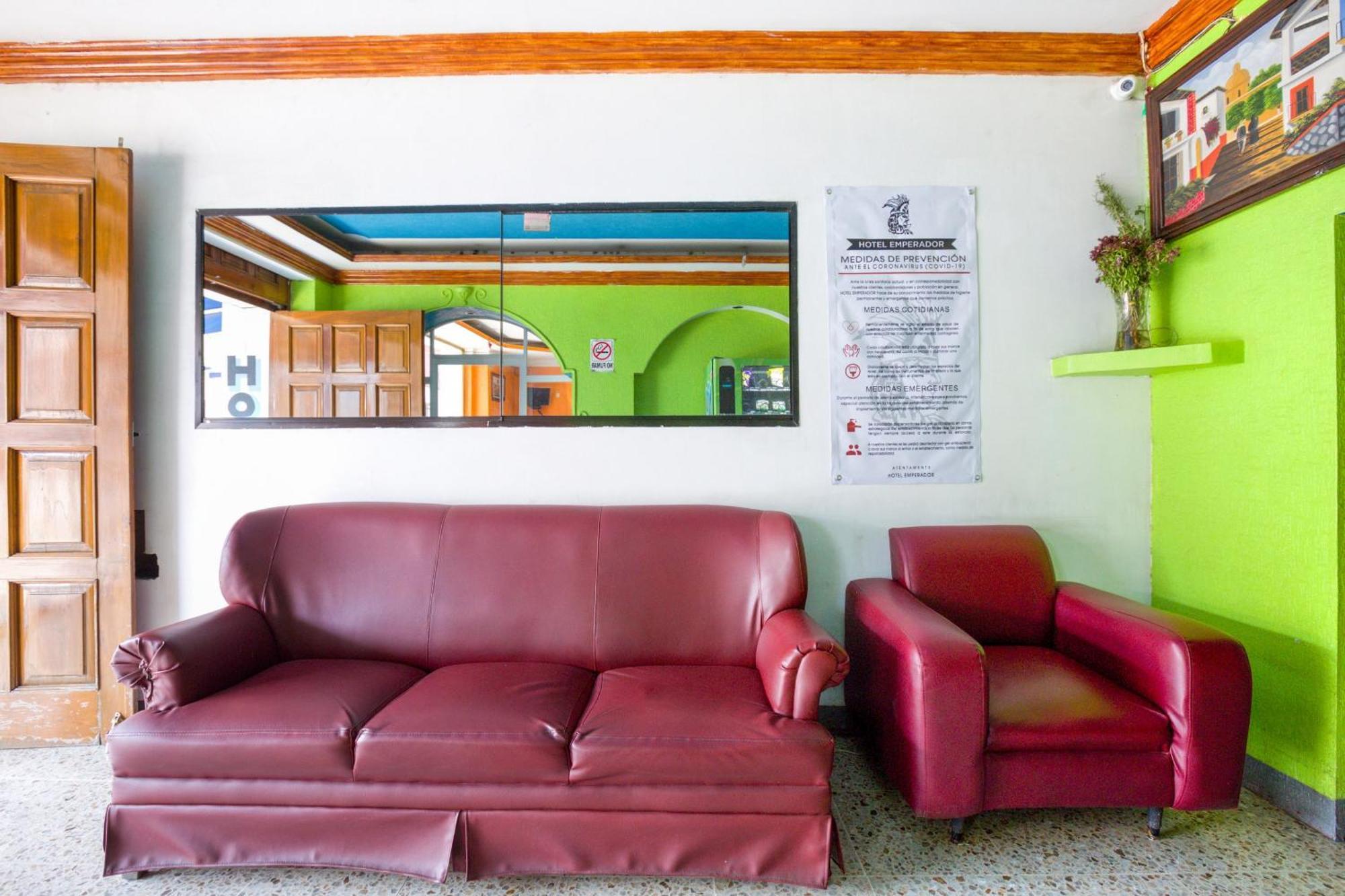 Oyo Hotel Emperador, Oaxaca Экстерьер фото