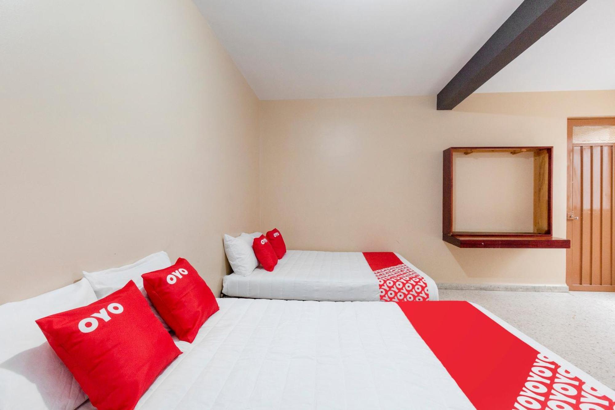 Oyo Hotel Emperador, Oaxaca Экстерьер фото
