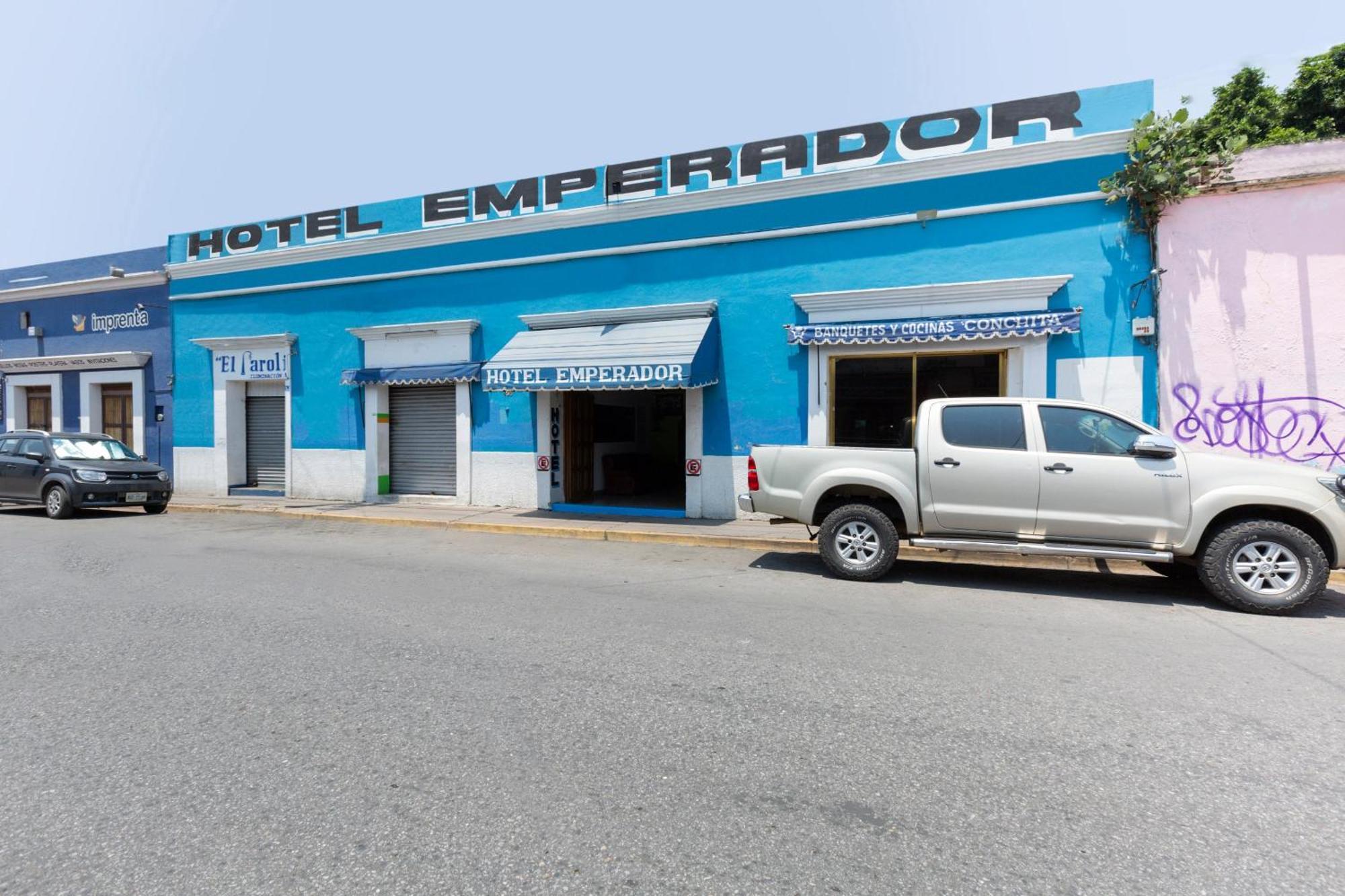 Oyo Hotel Emperador, Oaxaca Экстерьер фото